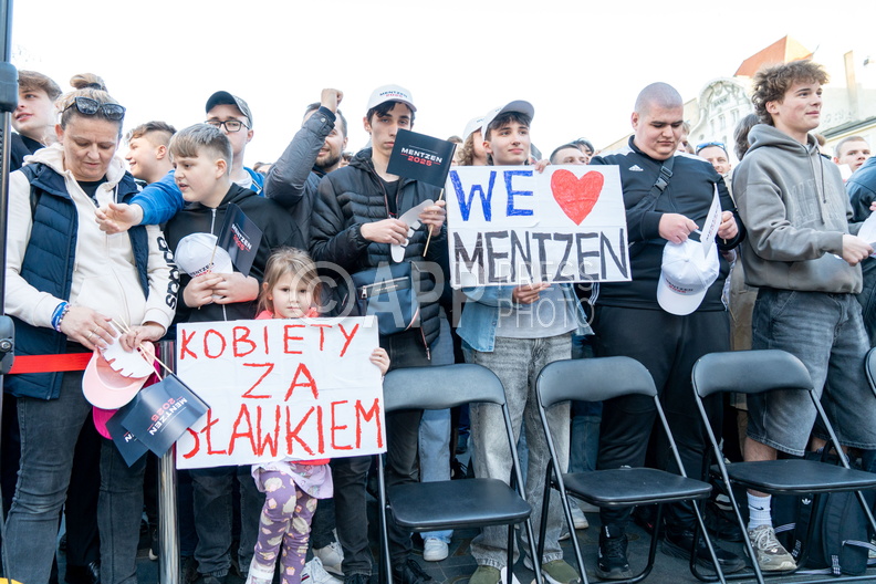 Wiec Slawomira Mentzena