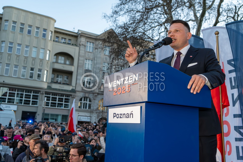 Wiec Slawomira Mentzena