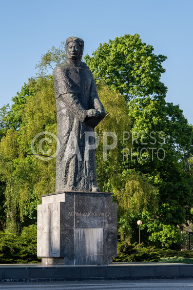 Pomnik Adama Mickiewicza w Poznaniu