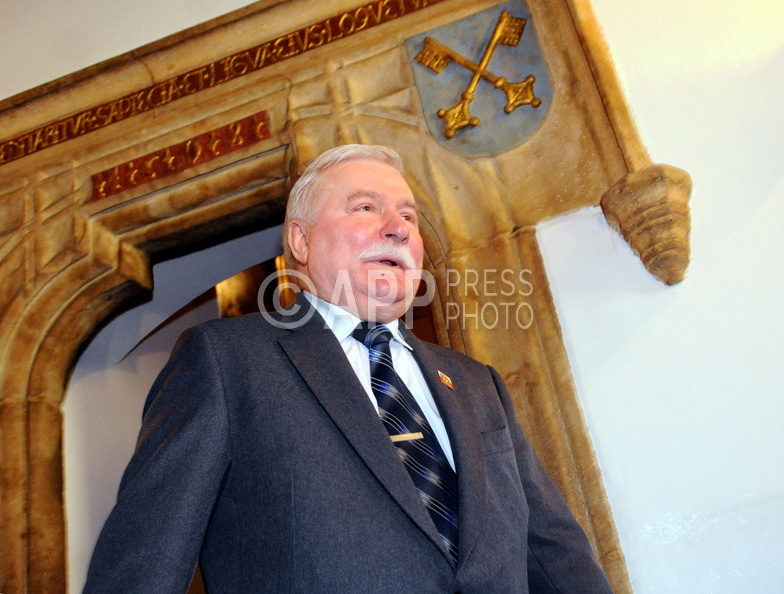Lech Walesa honorowym obywatelem Poznania