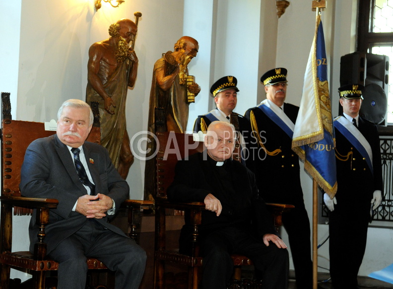 Lech Walesa honorowym obywatelem Poznania