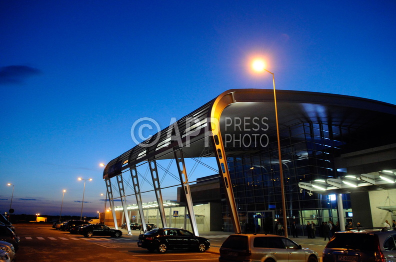 Nowy terminal na Lawicy