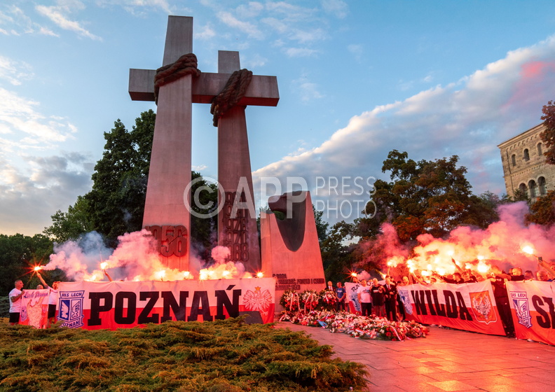 Kibice Lecha uczcili Czerwiec 56