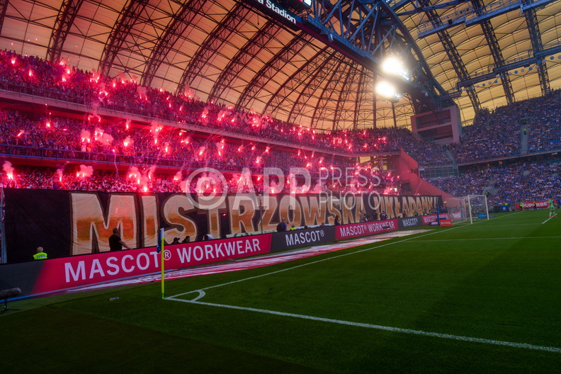 Kibice Lecha Poznan podczas meczu z Wisla Plock 