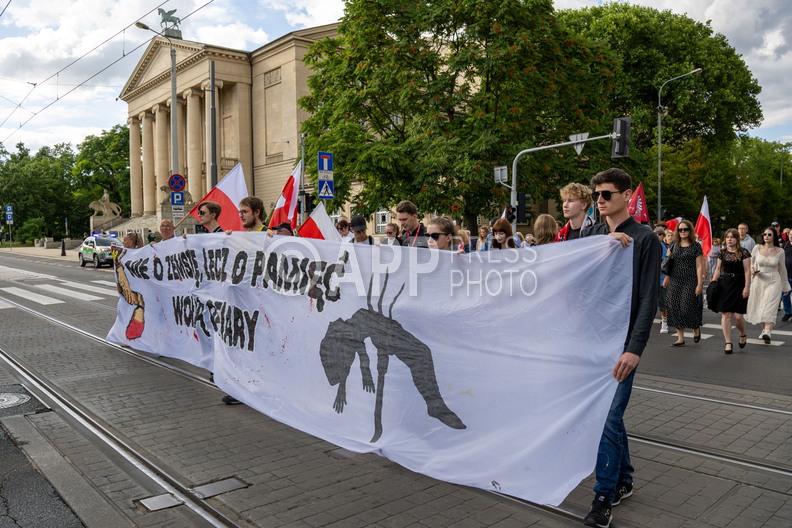 Marsz Pamieci Ofiar Rzezi Wolynskiej w Poznaniu