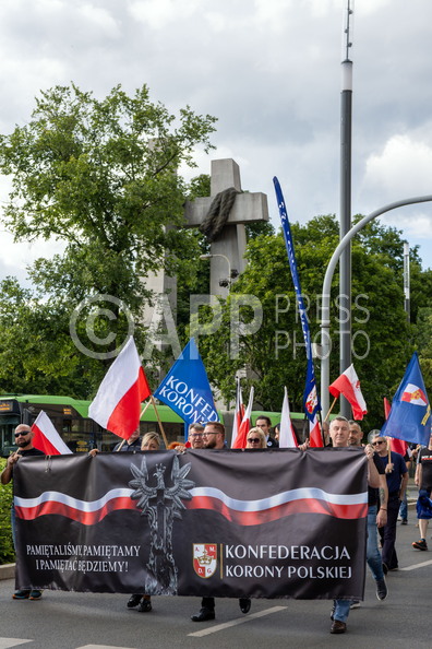 Marsz Pamieci Ofiar Rzezi Wolynskiej w Poznaniu