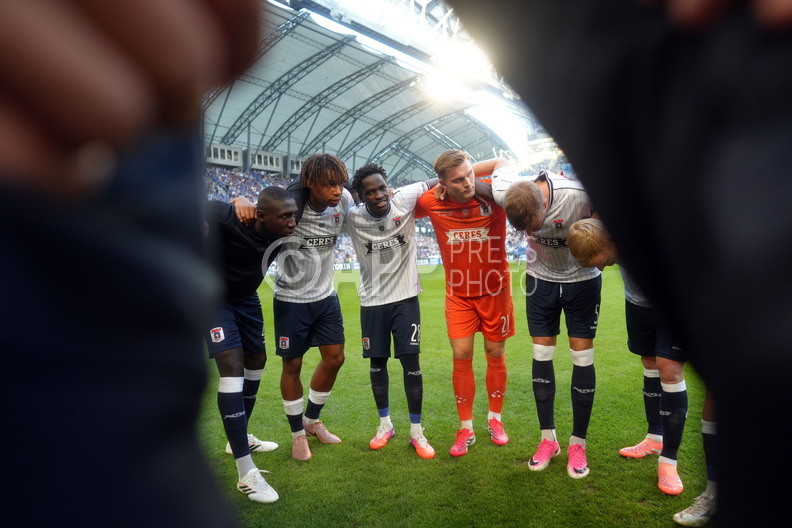Pilkarze AGF Aarhus przed meczem z Lechem Poznan